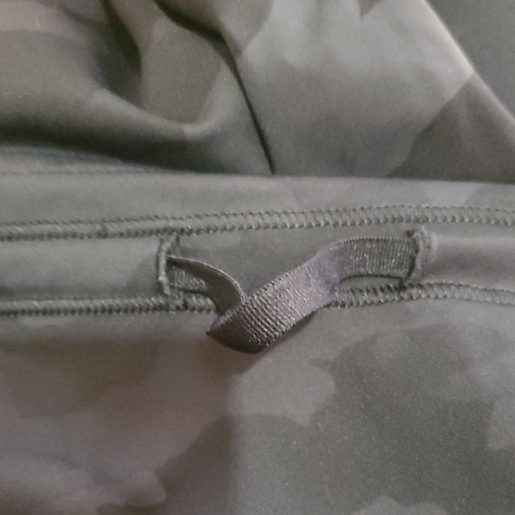 lululemon athletica Black Camouflage Leggings - Picture 8 of 8
